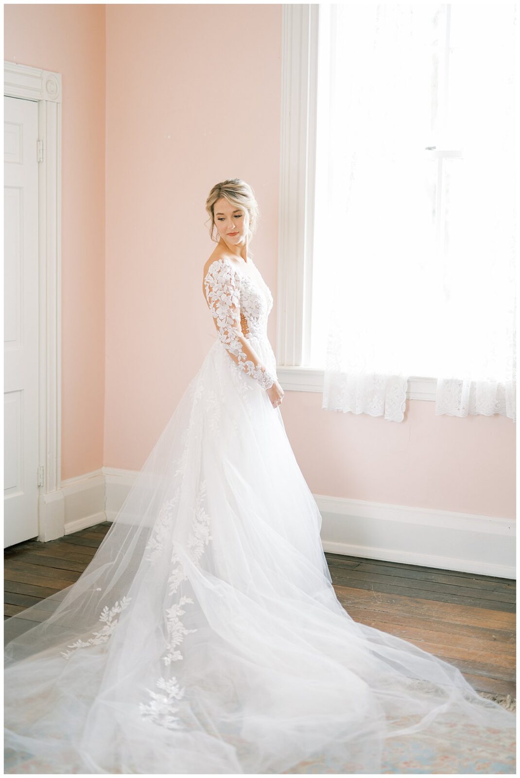 bridal portraits from Winter Wedding at Ravenswood Mansion