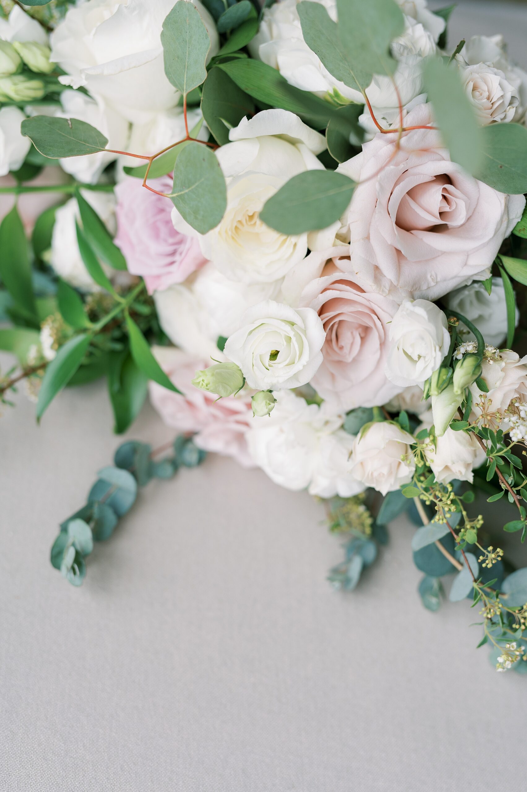 white and blush pink bridal flowers