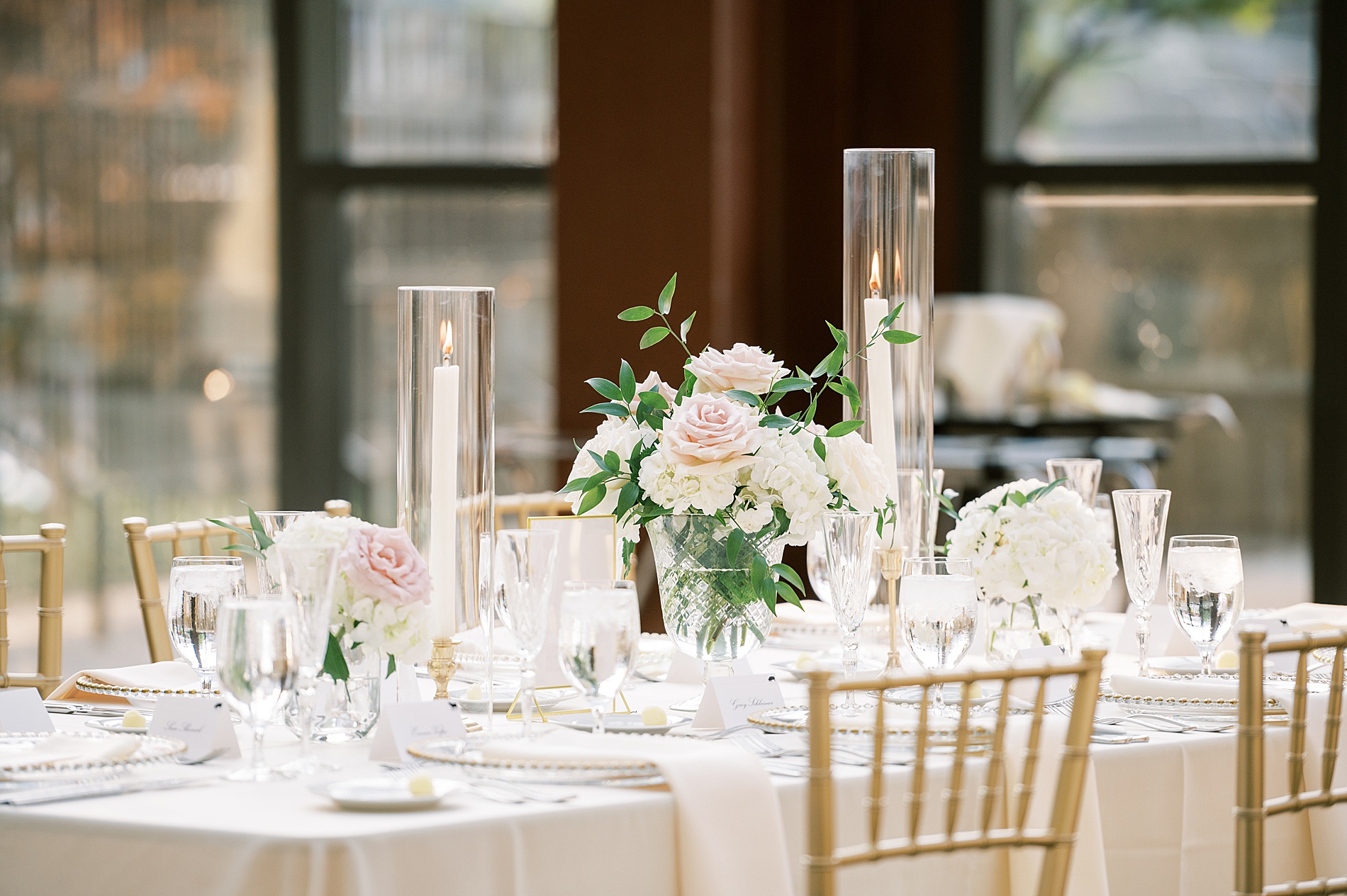 elegant tablescapes at Nashville wedding reception