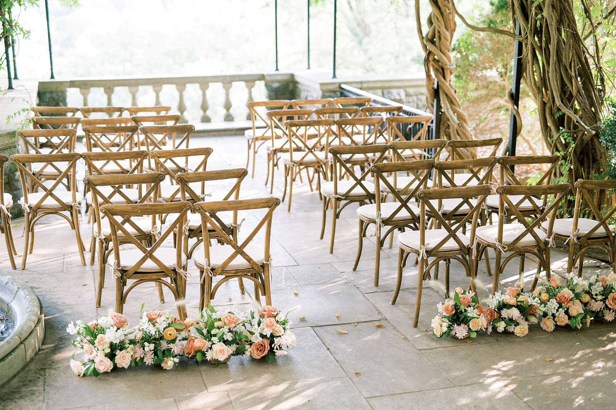romantic outdoor wedding ceremony at Cheekwood Estate and Gardens